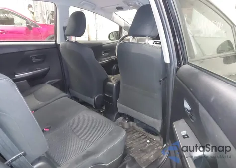 2017 Toyota Prius V Two z USA, uszkodzony, nr VIN JTDZN3EU0HJ066267